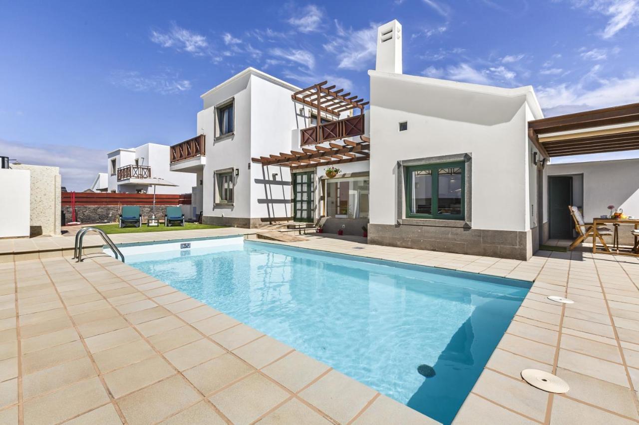 Siesta Suites Lanzarote Yaiza  Exterior photo